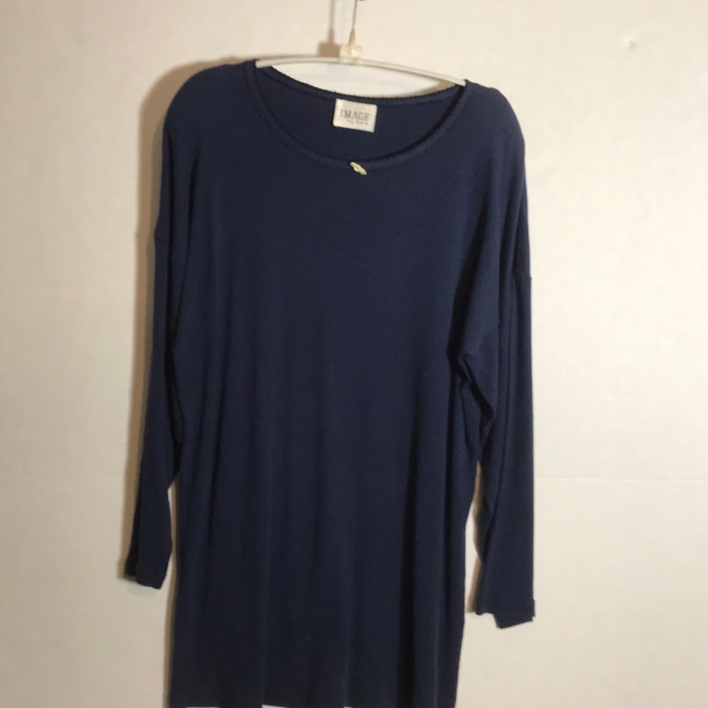 Long sleeve scoopneck